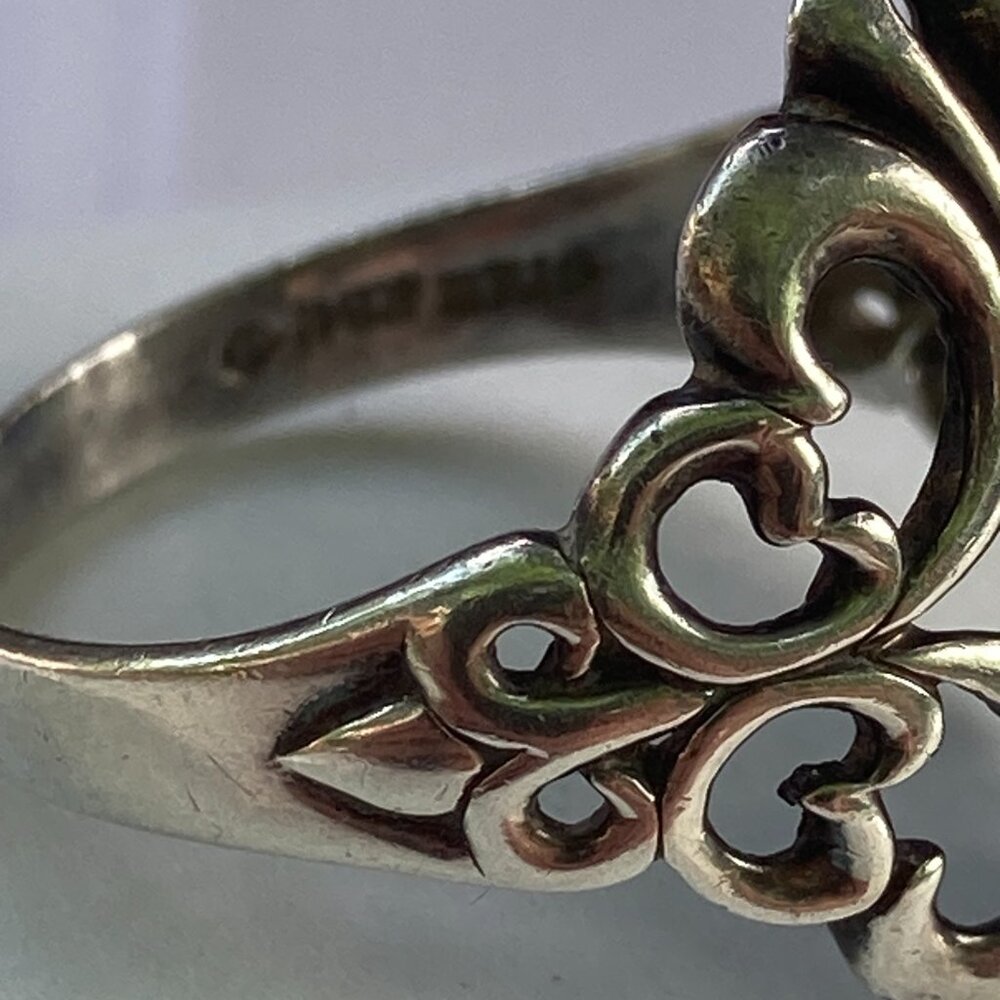 Pretty Kabana onyx gem in filigreed sterling silver bezel setting - Picture 6 of 9